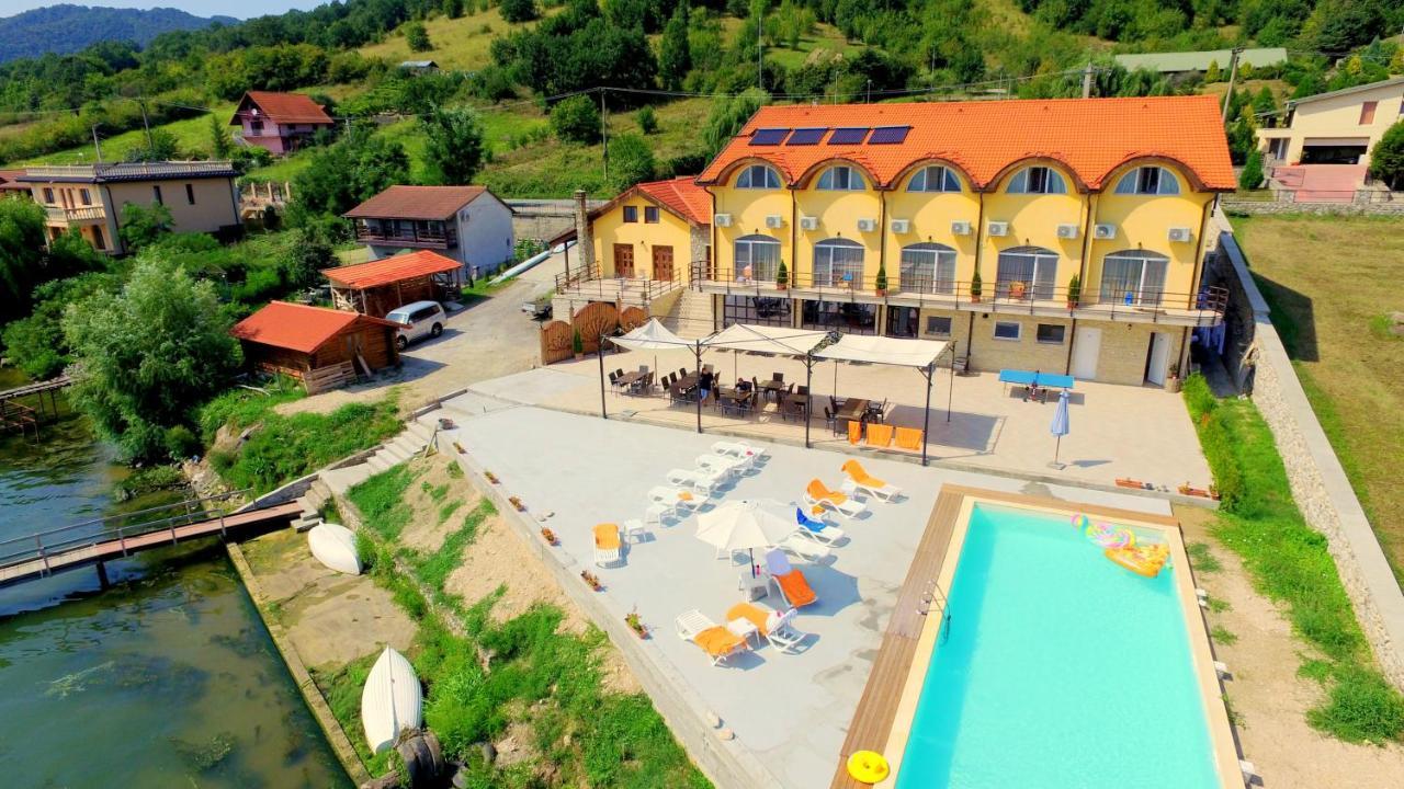 מלון Ieşelniţa Mai Danube מראה חיצוני תמונה